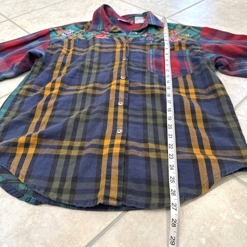 QPS Multicolor Plaid Button Up Shirt Embroidered Floral Boho Western Sz M Countr - Picture 4 of 10